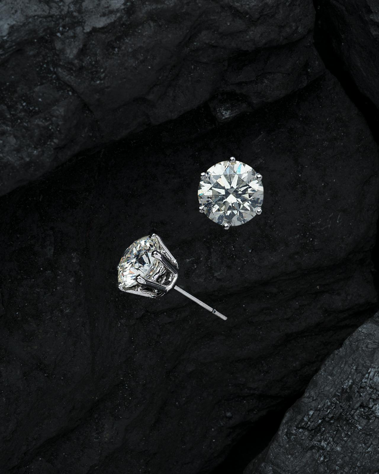 Botswana targets rich young Americans with big, natural diamonds