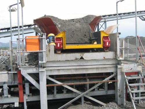 Low maintenance screen mounts for efficiency and safety in mining and industrial equipment